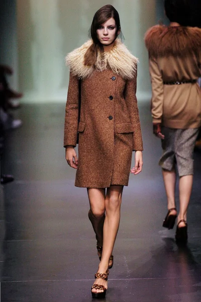 Look 13